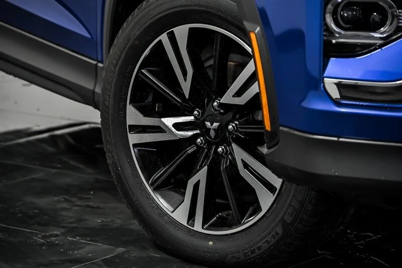 2025 Mitsubishi Eclipse Cross - Image 3 of 30