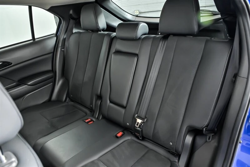 2025 Mitsubishi Eclipse Cross - Image 17 of 30