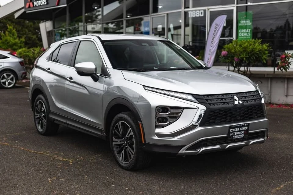 2025 Mitsubishi Eclipse Cross - Image 7 of 20