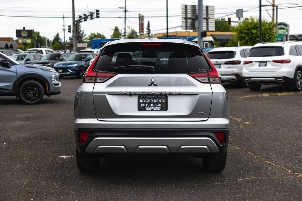 2025 Mitsubishi Eclipse Cross - Image 9 of 20