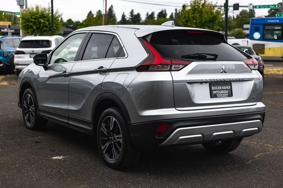 2025 Mitsubishi Eclipse Cross - Image 10 of 20