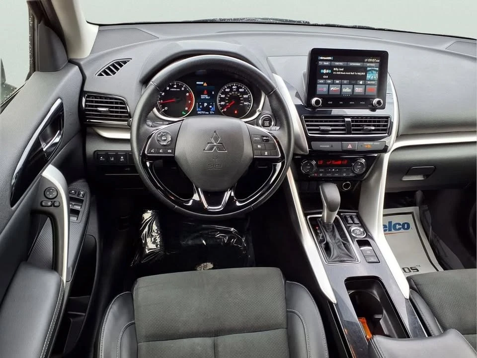 2025 Mitsubishi Eclipse Cross - Image 2 of 20