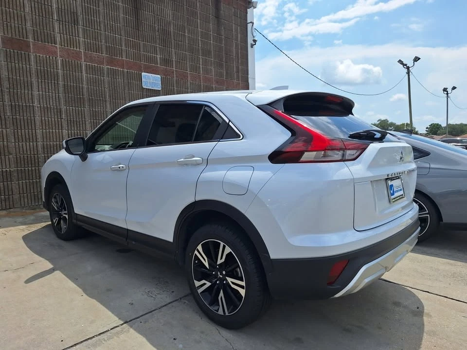2025 Mitsubishi Eclipse Cross - Image 4 of 6