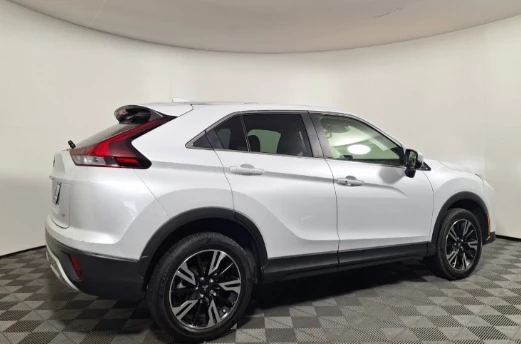2025 Mitsubishi Eclipse Cross - Image 4 of 12
