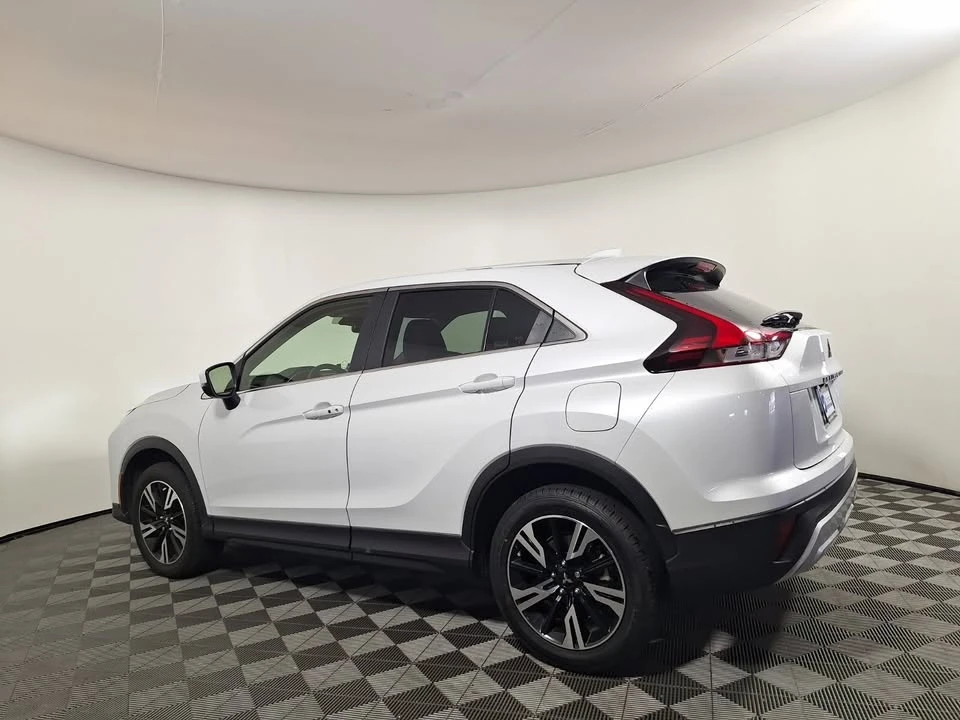 2025 Mitsubishi Eclipse Cross - Image 5 of 12