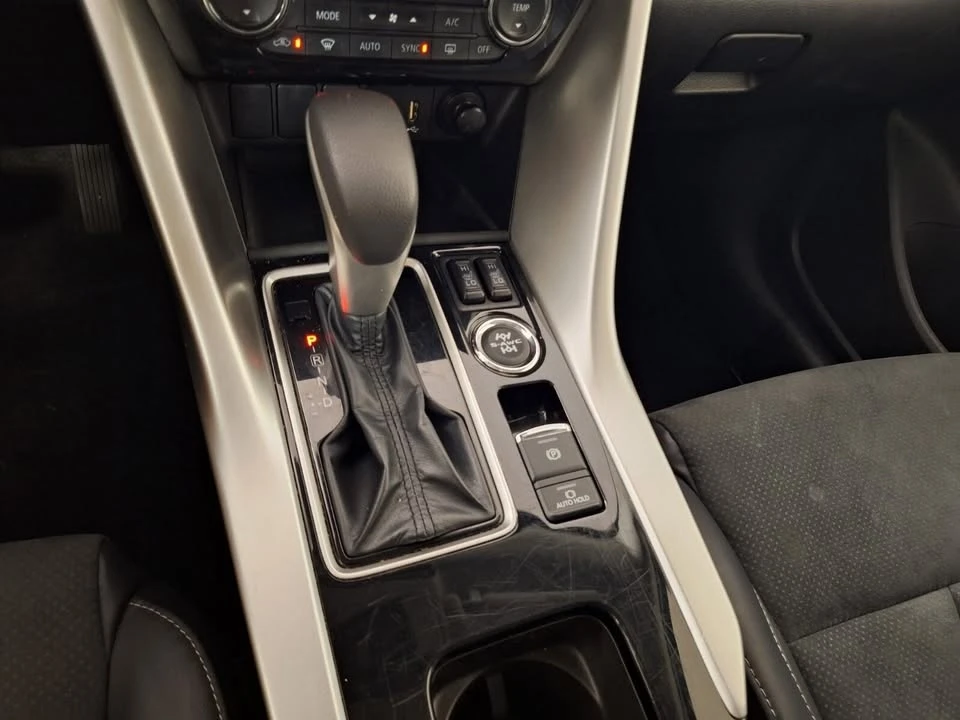 2025 Mitsubishi Eclipse Cross - Image 9 of 12