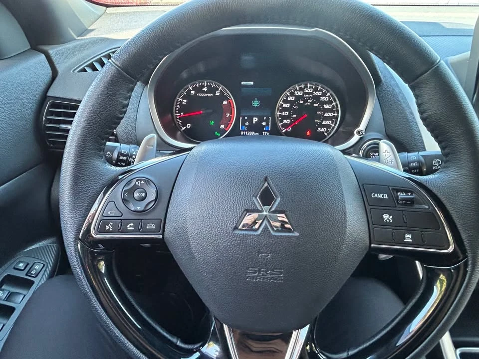 2025 Mitsubishi Eclipse Cross - Image 11 of 19