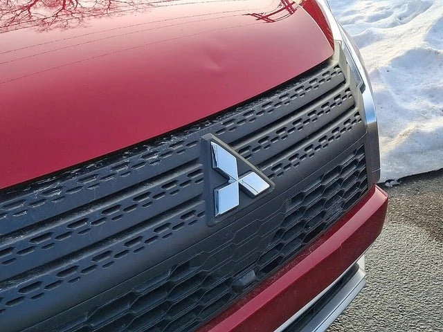 2025 Mitsubishi Eclipse Cross - Image 4 of 4