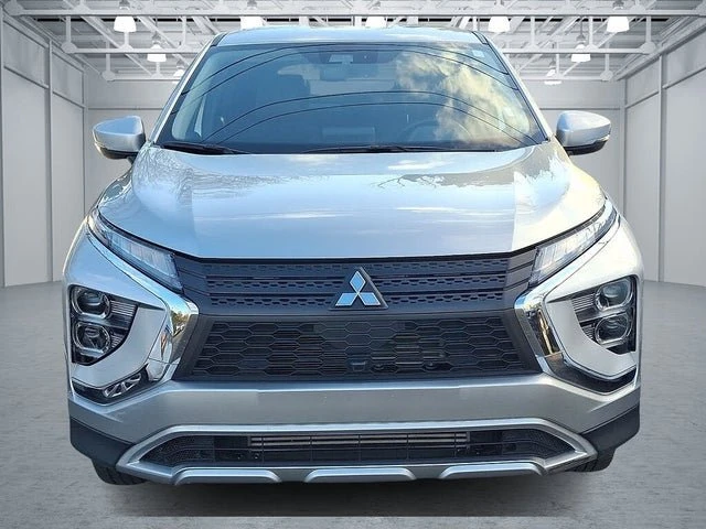2025 Mitsubishi Eclipse Cross - Image 2 of 4