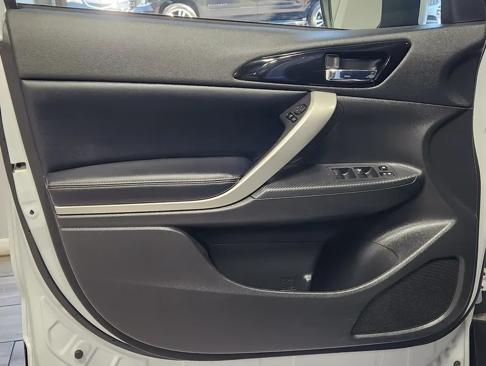 2025 Mitsubishi Eclipse Cross - Image 10 of 10