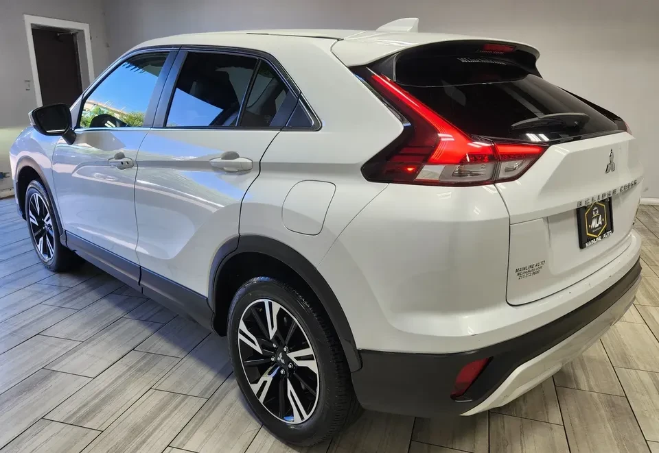 2025 Mitsubishi Eclipse Cross - Image 3 of 10