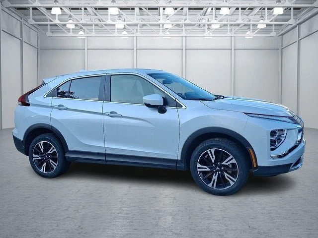 2025 Mitsubishi Eclipse Cross - Image 2 of 4
