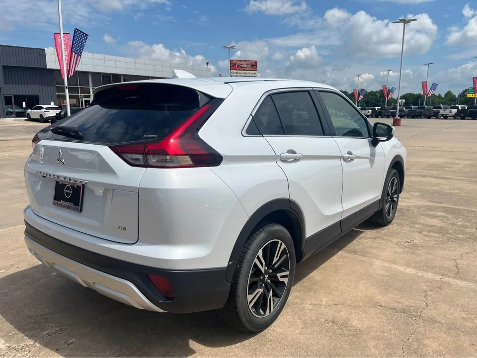 2025 Mitsubishi Eclipse Cross - Image 2 of 10