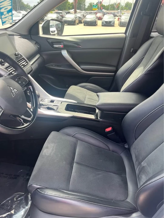2025 Mitsubishi Eclipse Cross - Image 5 of 10