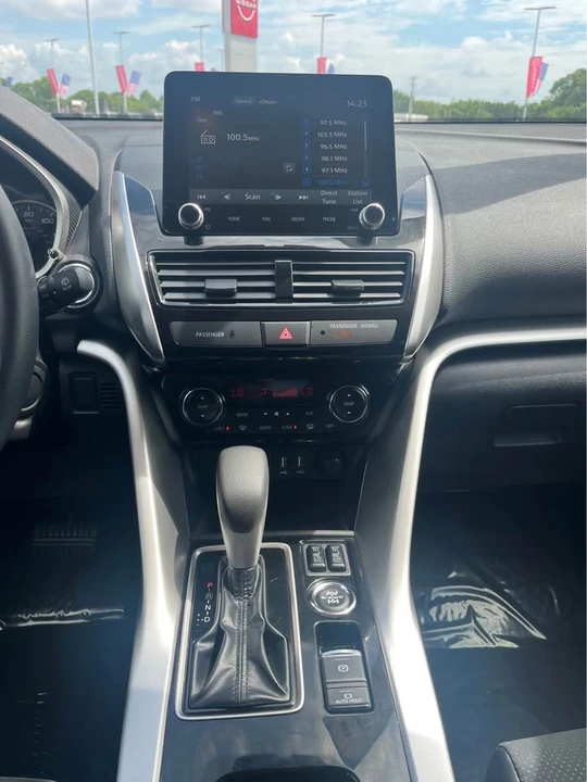 2025 Mitsubishi Eclipse Cross - Image 7 of 10