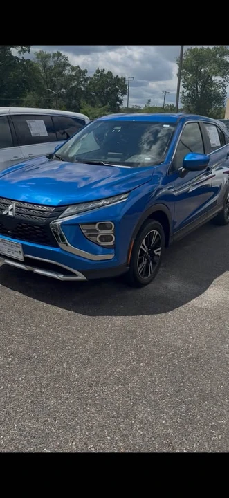 2025 Mitsubishi Eclipse Cross - Image 2 of 2