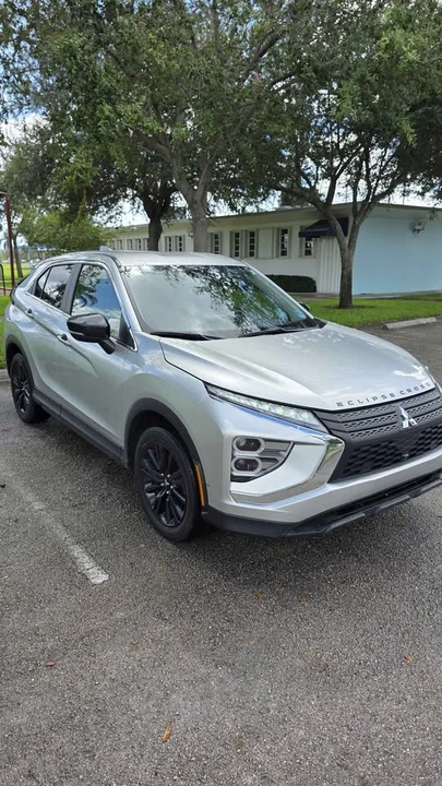 2025 Mitsubishi Eclipse Cross - Image 3 of 12
