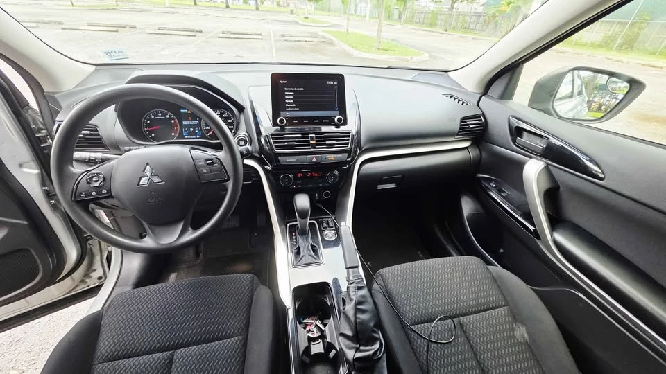 2025 Mitsubishi Eclipse Cross - Image 9 of 12