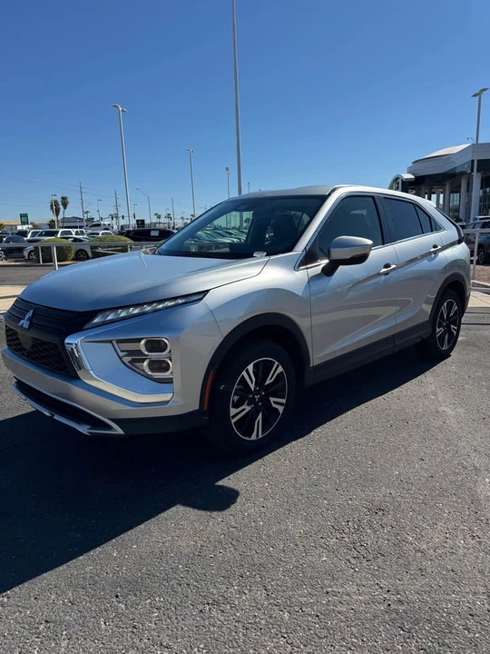 2025 Mitsubishi Eclipse Cross - Image 4 of 11
