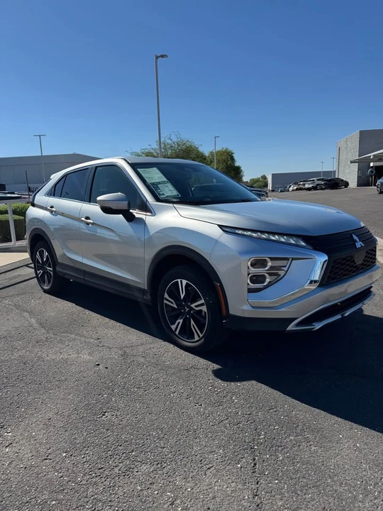 2025 Mitsubishi Eclipse Cross - Image 3 of 11