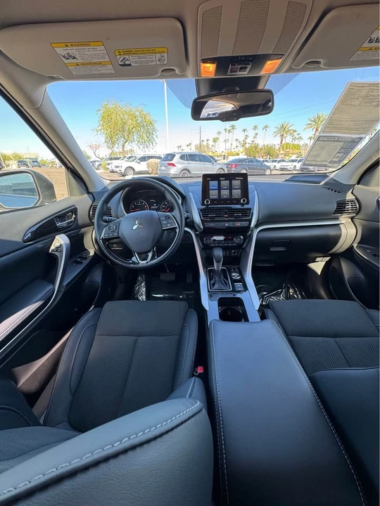 2025 Mitsubishi Eclipse Cross - Image 9 of 11