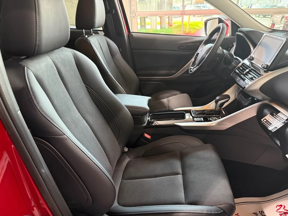 2025 Mitsubishi Eclipse Cross - Image 6 of 8