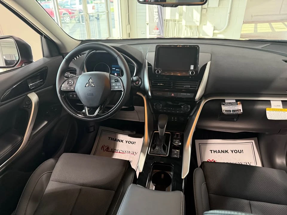 2025 Mitsubishi Eclipse Cross - Image 5 of 8