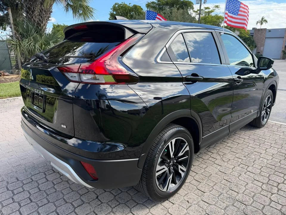 2025 Mitsubishi Eclipse Cross - Image 4 of 14