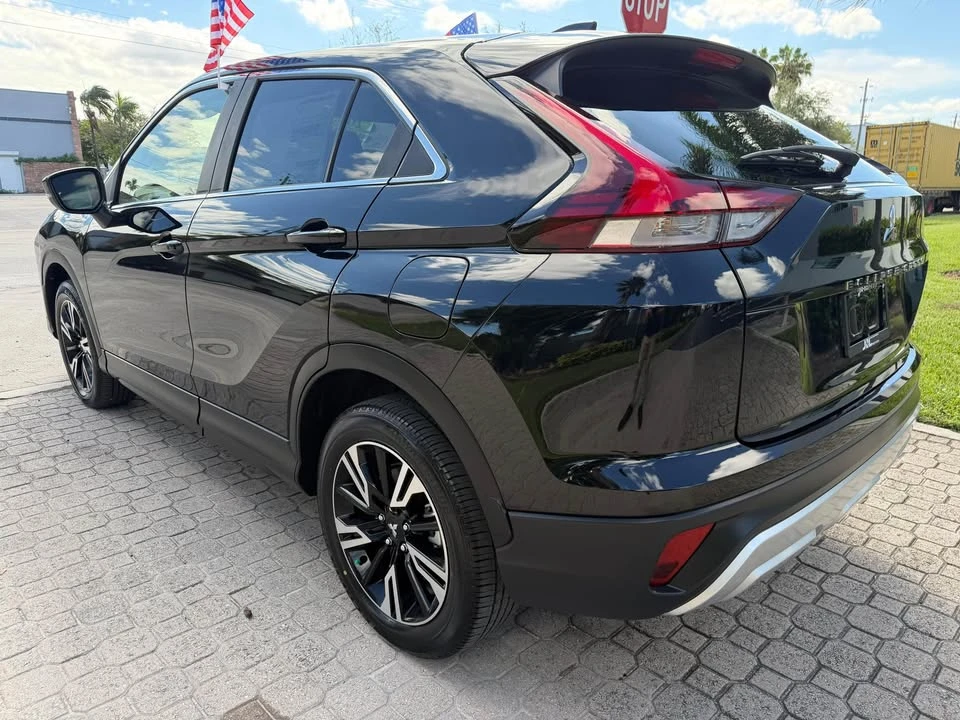 2025 Mitsubishi Eclipse Cross - Image 3 of 14