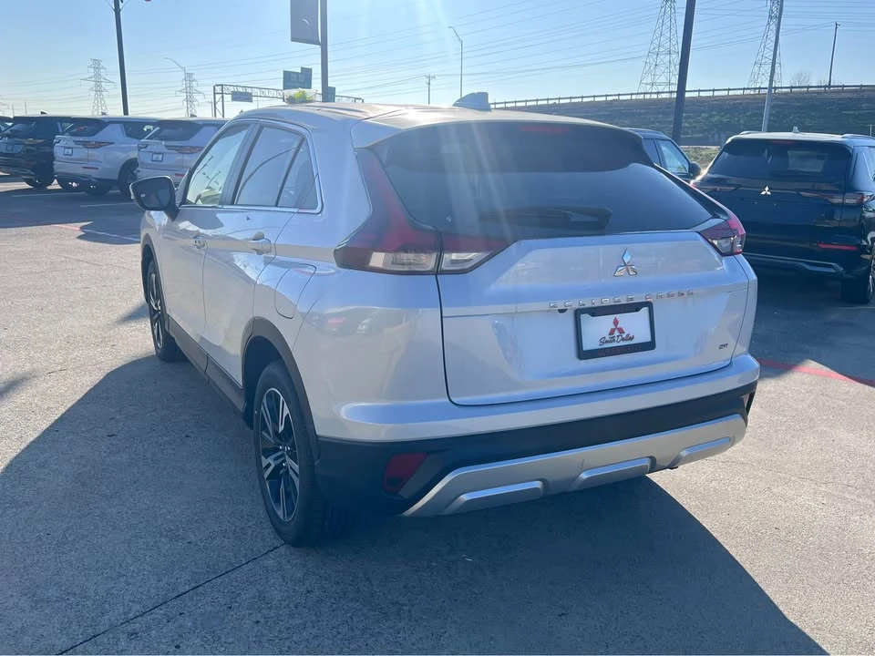 2025 Mitsubishi Eclipse Cross - Image 5 of 11