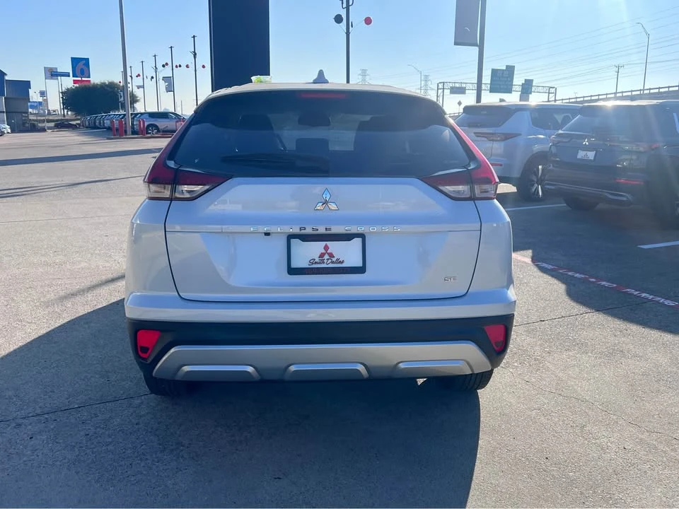 2025 Mitsubishi Eclipse Cross - Image 4 of 11