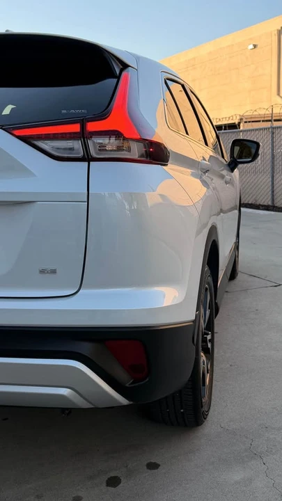 2025 Mitsubishi Eclipse Cross - Image 8 of 18
