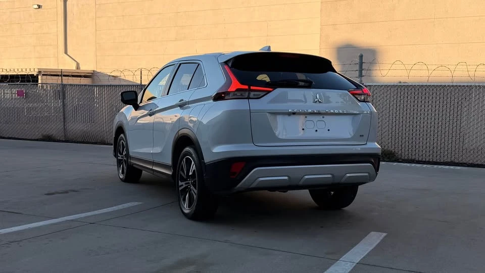 2025 Mitsubishi Eclipse Cross - Image 7 of 18