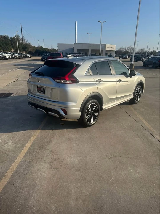 2025 Mitsubishi Eclipse Cross - Image 5 of 17