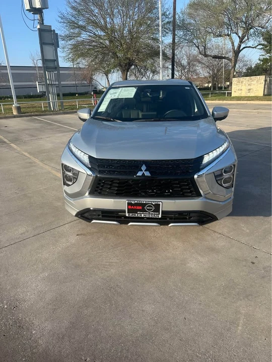 2025 Mitsubishi Eclipse Cross - Image 2 of 17