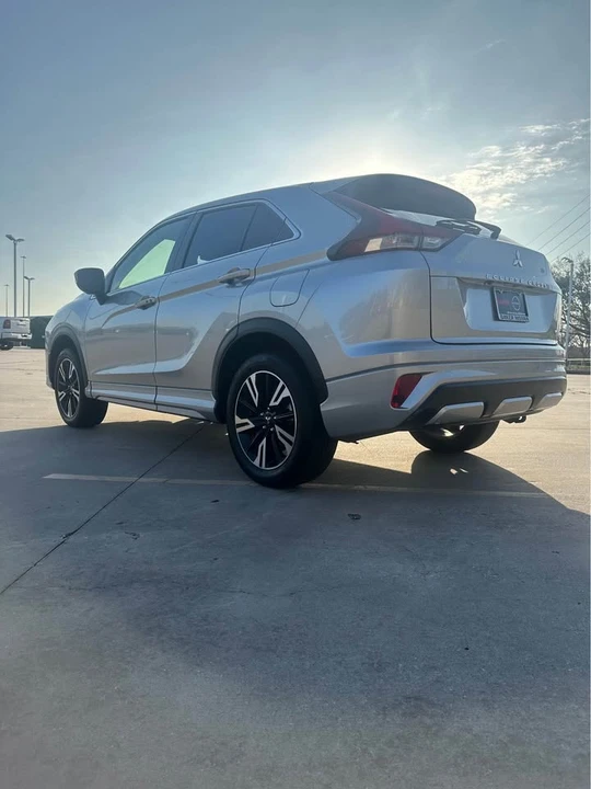 2025 Mitsubishi Eclipse Cross - Image 8 of 17