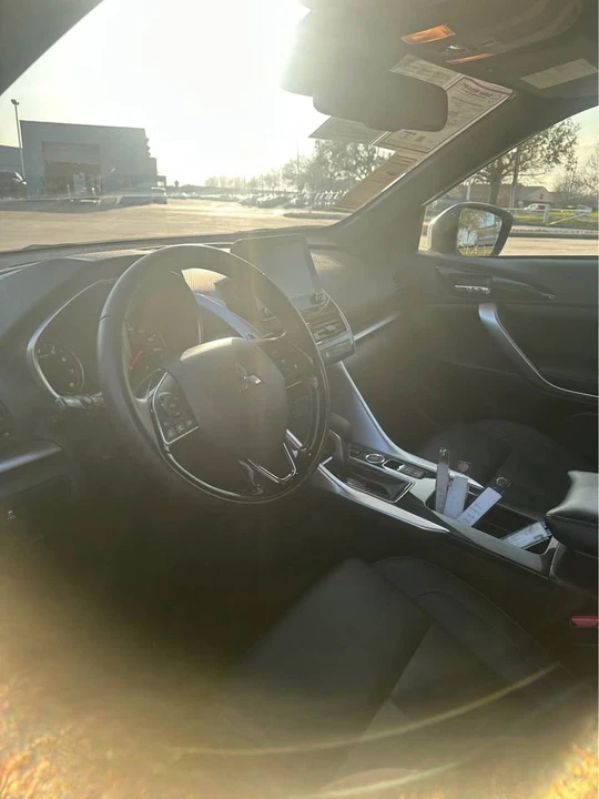 2025 Mitsubishi Eclipse Cross - Image 10 of 17