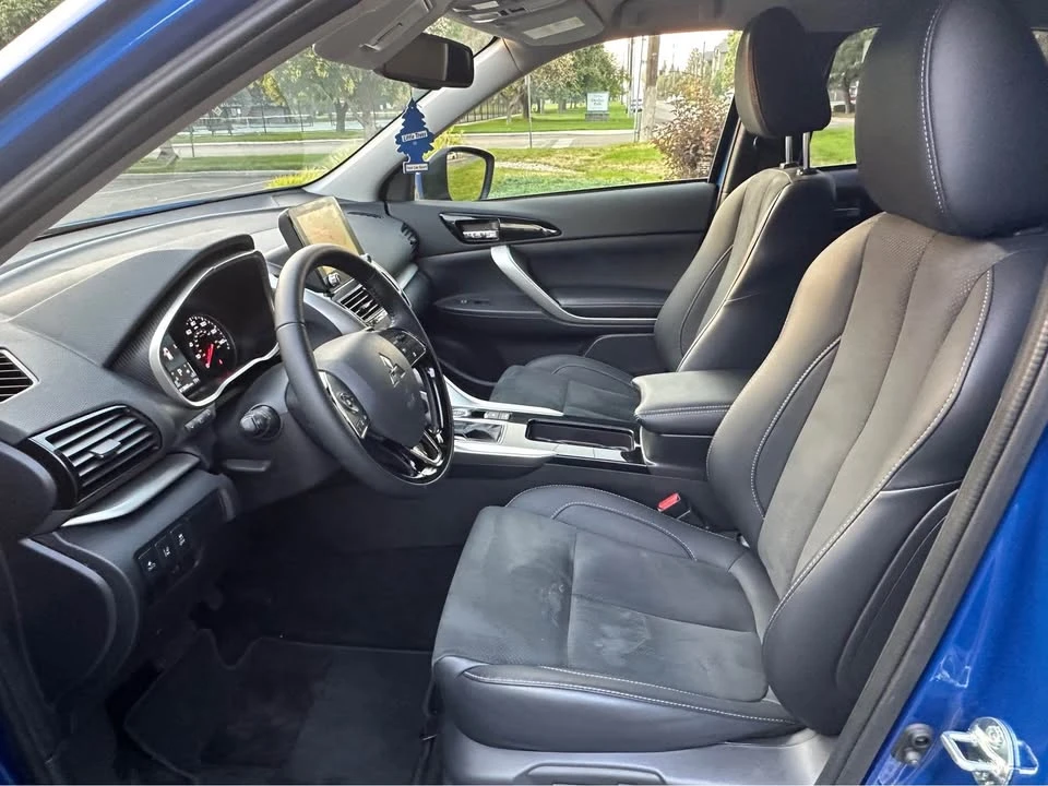 2025 Mitsubishi Eclipse Cross - Image 9 of 16