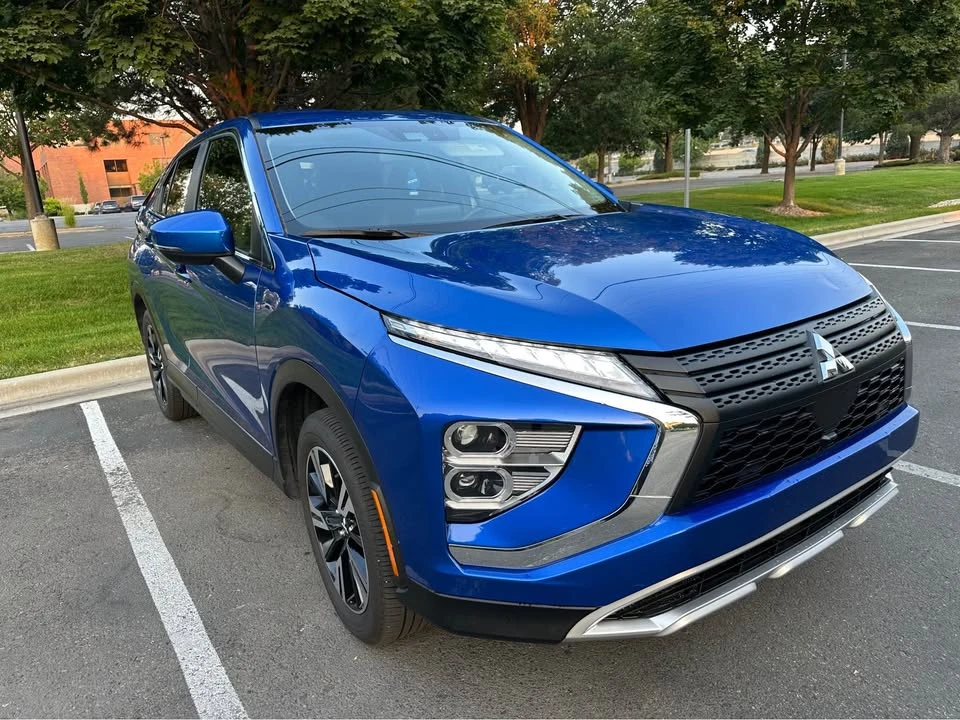 2025 Mitsubishi Eclipse Cross - Image 2 of 16