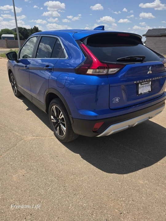 2025 Mitsubishi Eclipse Cross - Image 4 of 6