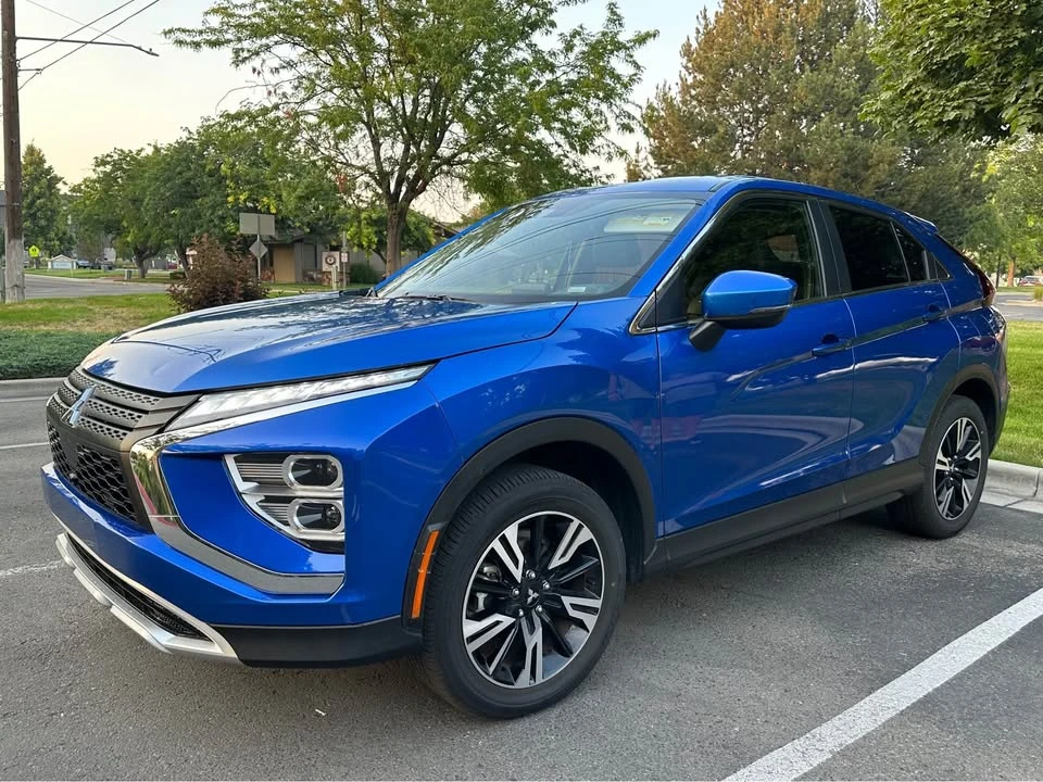 2025 Mitsubishi Eclipse Cross - Image 3 of 16