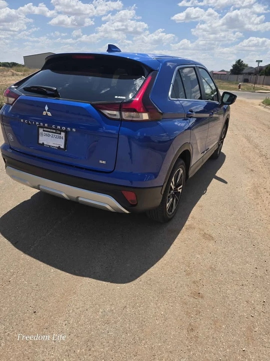 2025 Mitsubishi Eclipse Cross - Image 3 of 6