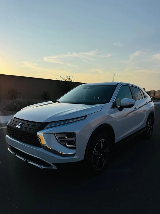 2025 Mitsubishi Eclipse Cross - Image 2 of 12
