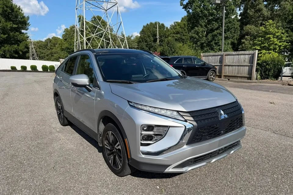 2025 Mitsubishi Eclipse Cross - Image 6 of 8