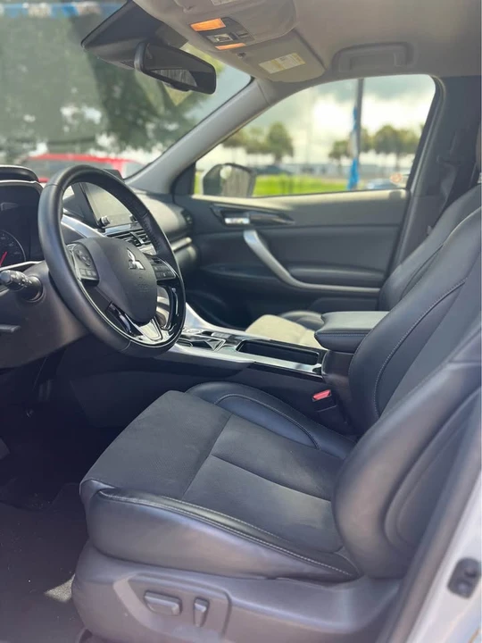 2025 Mitsubishi Eclipse Cross - Image 8 of 11