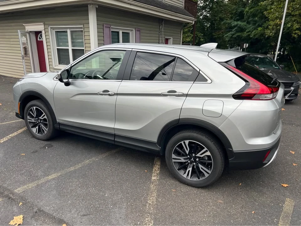 2025 Mitsubishi Eclipse Cross - Image 6 of 15
