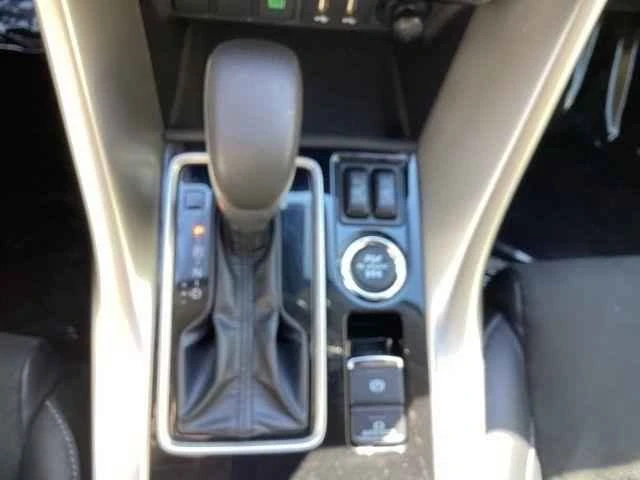 2025 Mitsubishi Eclipse Cross - Image 14 of 20