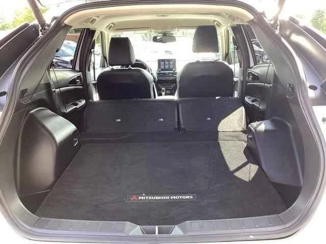 2025 Mitsubishi Eclipse Cross - Image 10 of 20