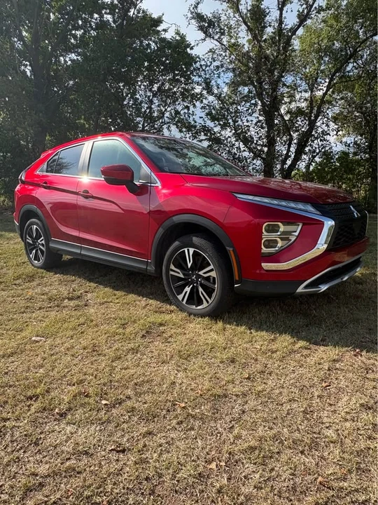 2025 Mitsubishi Eclipse Cross - Image 2 of 18