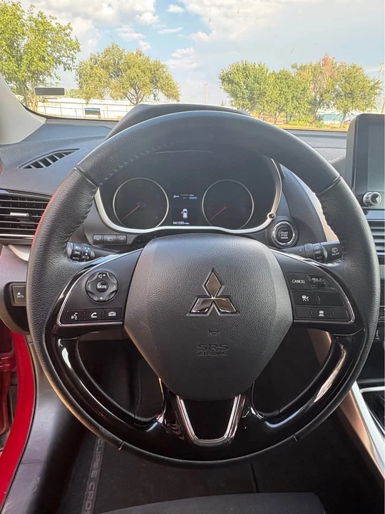2025 Mitsubishi Eclipse Cross - Image 7 of 18